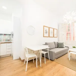 https://suite-homes-uncibay-square.1costadelsol.com